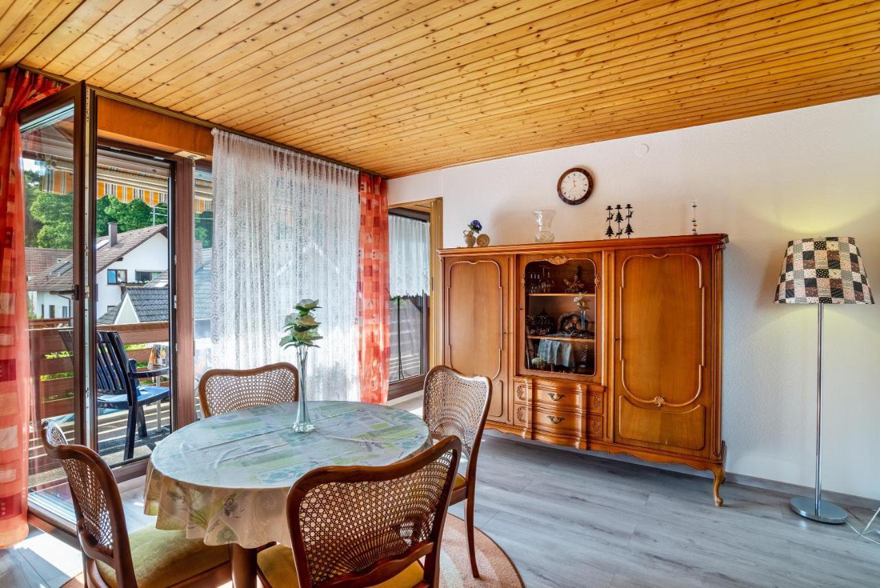 Haus Guenter Und Valeria Apartment Gossersweiler-Stein Bagian luar foto