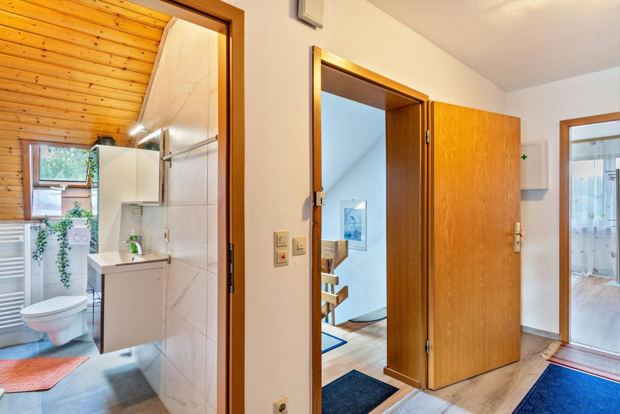 Haus Guenter Und Valeria Apartment Gossersweiler-Stein Bagian luar foto